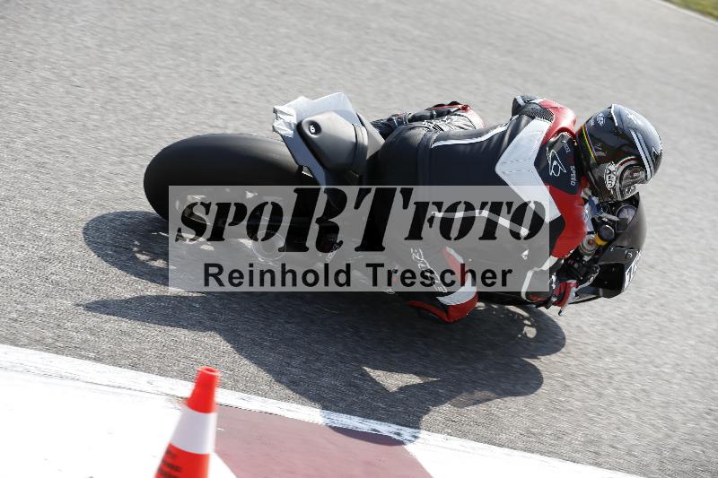 /Archiv-2025/49 26.08.2025 Cornu Master School ADR/blau-bleu/16